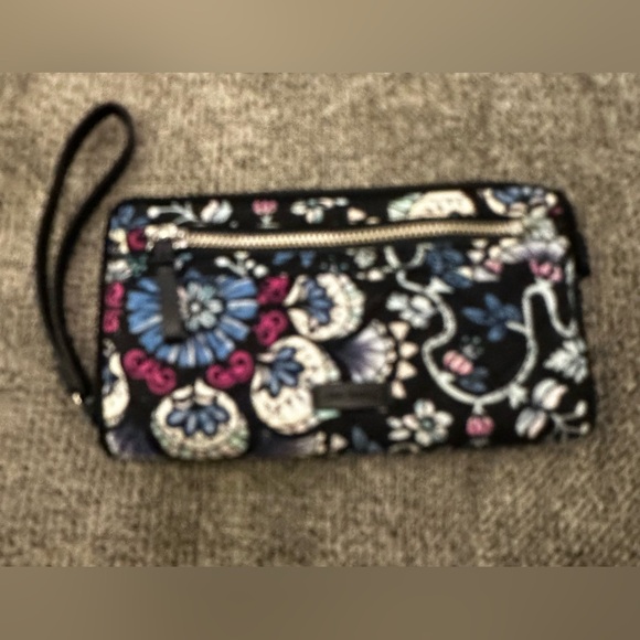 Vera Bradley Floral Black Wallet/ Wristlet Clutch - Picture 2 of 7